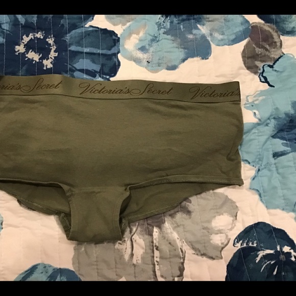 Victoria’s Secret Panties XL - Picture 4 of 7